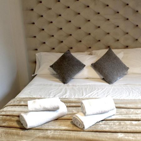 Apartment Trevi Fountain & Spanish Steps Rzym Zewnętrze zdjęcie