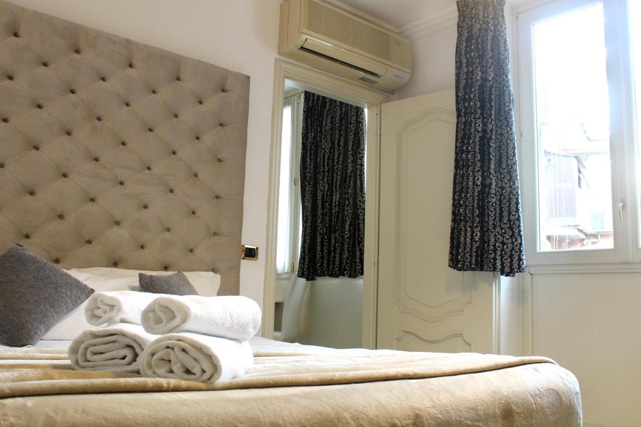 Apartment Trevi Fountain & Spanish Steps Rzym Zewnętrze zdjęcie